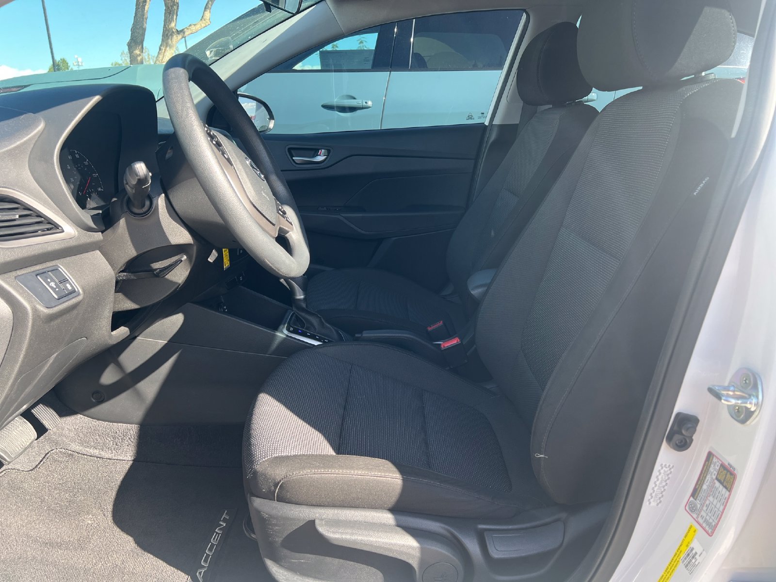 Used 2022 Hyundai Accent SEL w/ Cargo Package FWD image 17