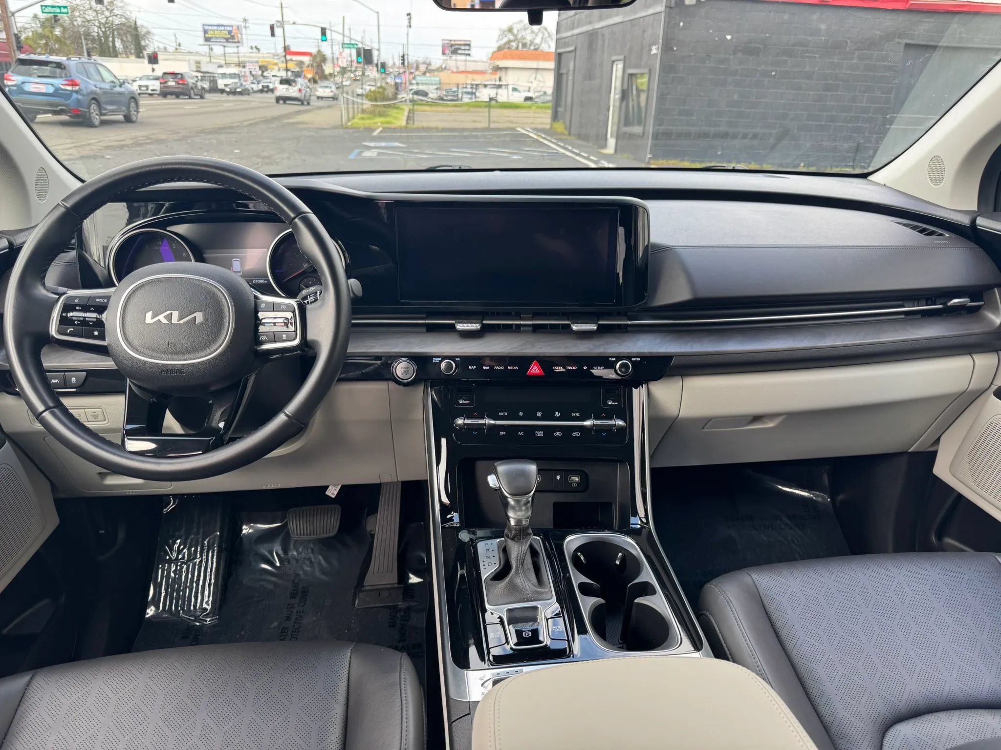 Used 2022 Kia Carnival SX FWD image 24