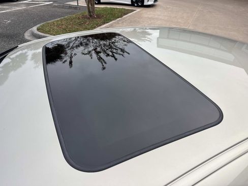 Used 2024 Lexus ES 350 w/ Premium Package image 11