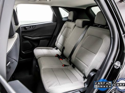 Used 2022 Ford Escape SE image 30