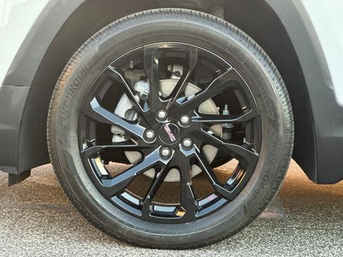 Used 2024 GMC Terrain SLE w/ Elevation Edition image 36