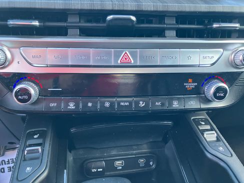 Used 2023 Kia Telluride EX image 23