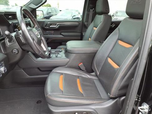 Used 2023 GMC Sierra 1500 AT4 w/ AT4 Premium Package AWD/4WD image 5