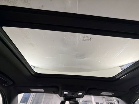 Used 2023 Chevrolet Suburban RST w/ Luxury Package image 24