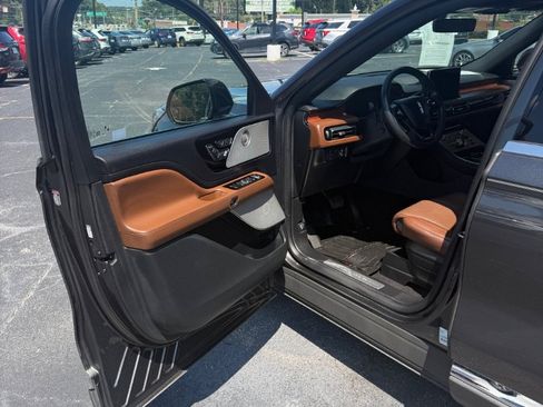 Used 2020 Lincoln Aviator Reserve w/ Equipment Group 201A RWD image 21