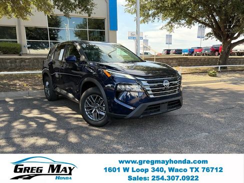 Used 2026 Nissan Rogue SV AWD/4WD image 1