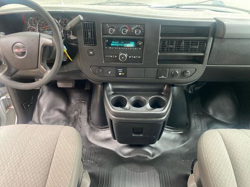 Used 2016 GMC Savana 2500 G2500 Cargo image 17