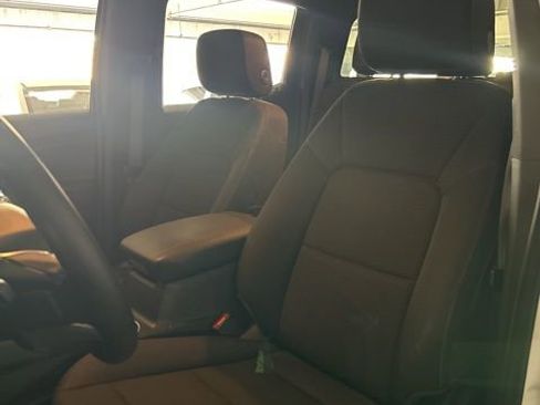 Used 2024 GMC Canyon Elevation image 31