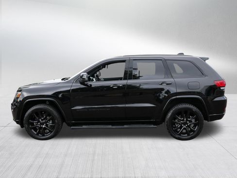 Used 2022 Jeep Grand Cherokee Laredo X AWD/4WD image 3
