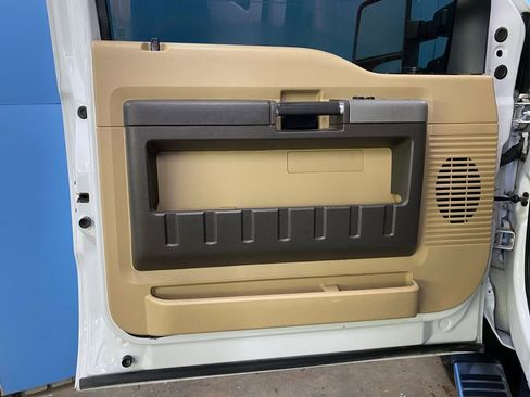 Used 2016 Ford F350 Lariat w/ Lariat Ultimate Package image 35