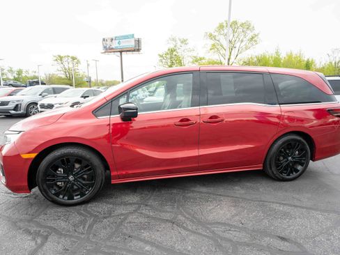 Used 2025 Honda Odyssey Sport-L image 3