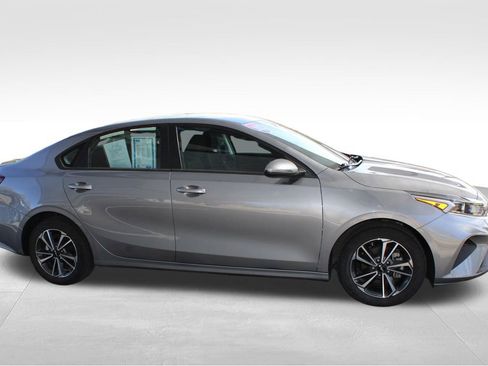 Used 2023 Kia Forte LXS w/ LXS Technology Package FWD image 20