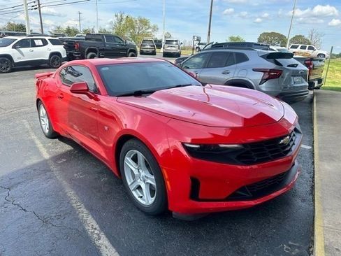 Used 2021 Chevrolet Camaro LT image 1