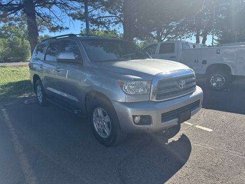 Used 2011 Toyota Sequoia SR5 AWD/4WD image 5
