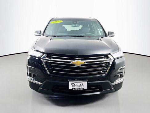Used 2023 Chevrolet Traverse LT w/ LPO, Floor Liner Package FWD image 3