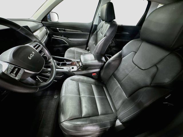 Used 2024 Kia Telluride EX w/ EX Captain's Chair Package AWD/4WD image 15