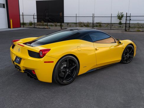 Used 2010 Ferrari 458 Italia Coupe RWD image 17