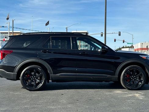 Certified 2022 Ford Explorer ST w/ Equipment Group 401A AWD/4WD image 2