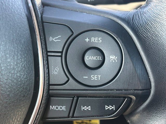 Used 2019 Toyota Camry SE w/ Protection Package (Q2) FWD image 14