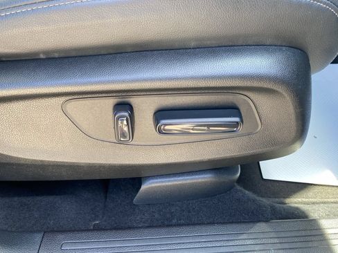 Used 2025 Honda CR-V EX-L image 12