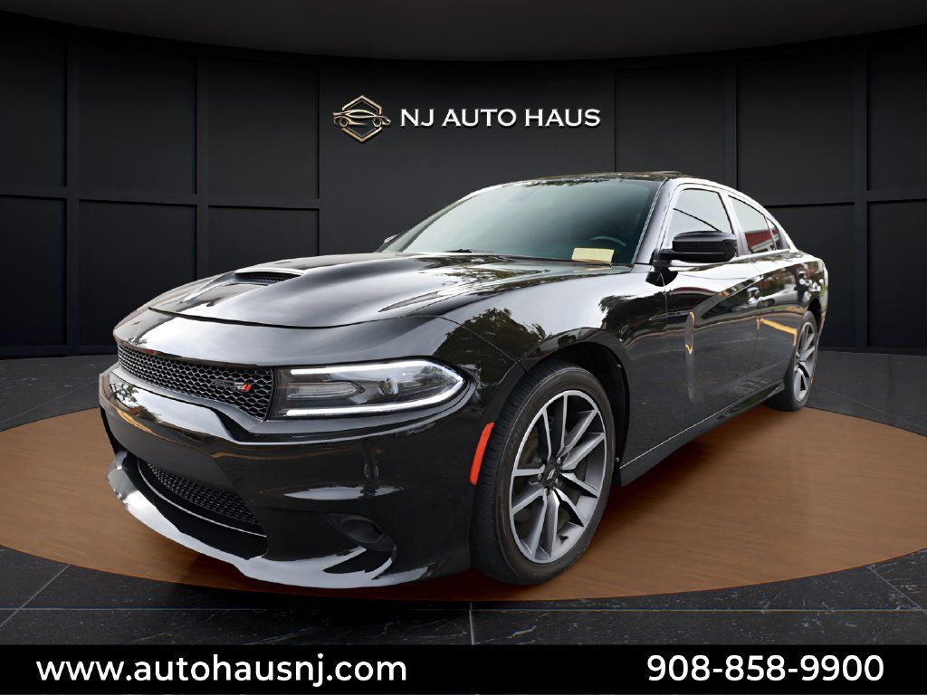 Used 2021 Dodge Charger R/T w/ Plus Group RWD image 4