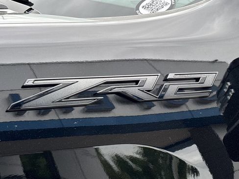 Used 2024 Chevrolet Silverado 2500 ZR2 w/ Technology Package AWD/4WD image 14