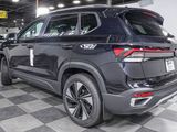New 2025 Volkswagen Taos SE image 5