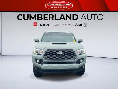 Used 2023 Toyota Tacoma TRD Sport AWD/4WD image 3