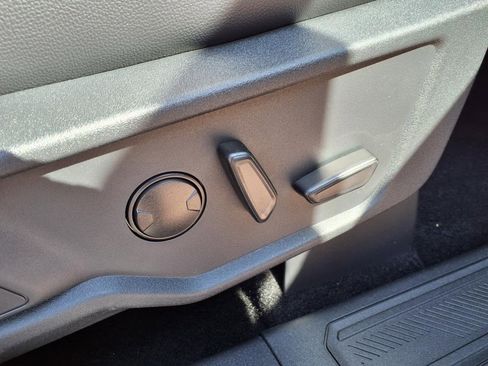 New 2025 Ford Bronco Badlands image 7