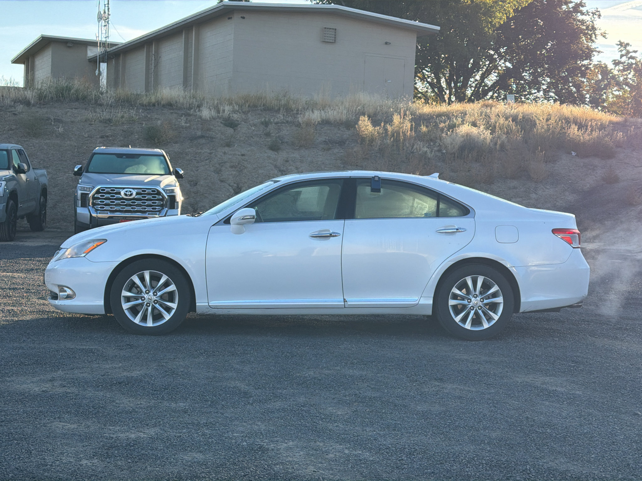 Used 2011 Lexus ES 350 FWD image 4