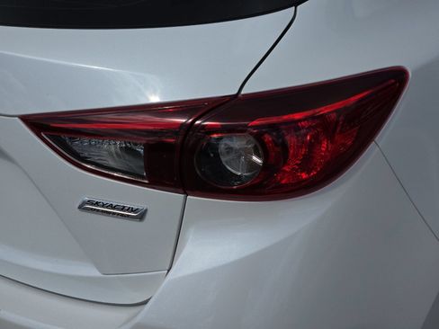 Used 2015 MAZDA MAZDA3 i Grand Touring FWD image 25