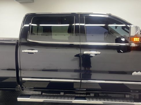 Used 2016 Chevrolet Silverado 2500 High Country w/ Duramax Plus Package AWD/4WD image 19
