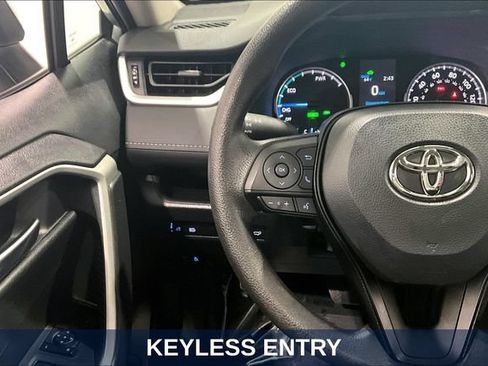 Used 2022 Toyota RAV4 XLE w/ Convenience Package AWD/4WD image 15