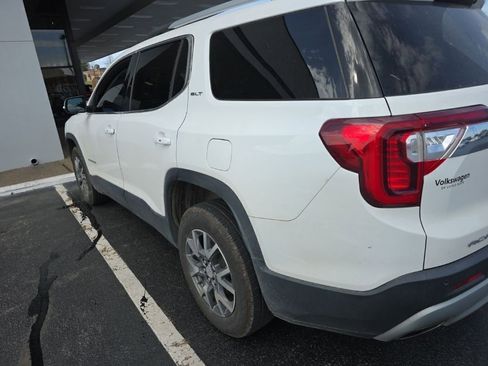 Used 2023 GMC Acadia SLT image 3