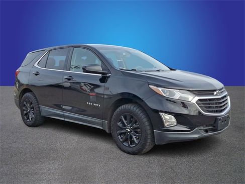 Used 2018 Chevrolet Equinox LT image 2