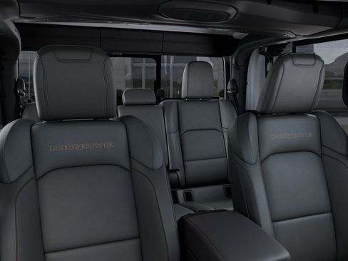 New 2025 Jeep Gladiator Mojave w/ Safety Group image 27