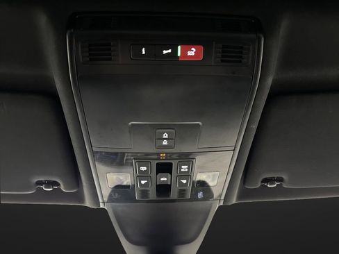 Used 2023 Volkswagen Tiguan SE R-Line image 26