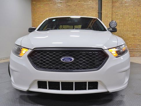 Used 2015 Ford Taurus Police Interceptor AWD image 4