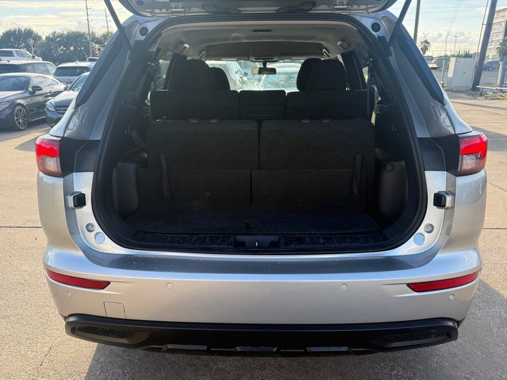 Used 2024 Mitsubishi Outlander ES FWD image 14