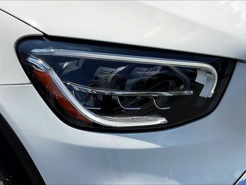 Certified 2022 Mercedes-Benz GLC 300 4MATIC image 33