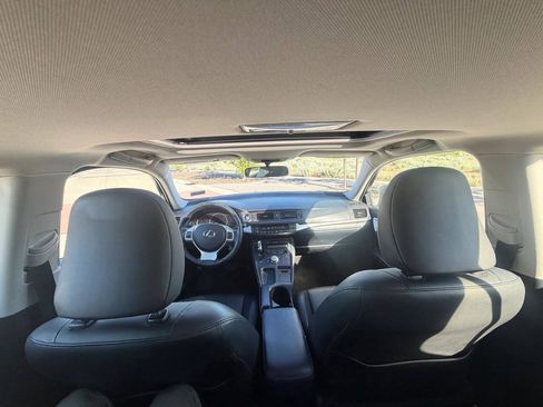 Used 2013 Lexus CT 200h FWD image 22