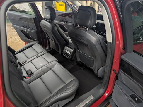 New 2026 Lincoln Nautilus Premier image 6