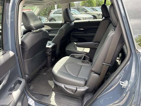 Used 2026 Toyota Grand Highlander AWD image 17