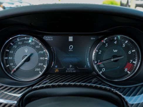 Used 2022 Maserati Quattroporte Trofeo RWD image 17