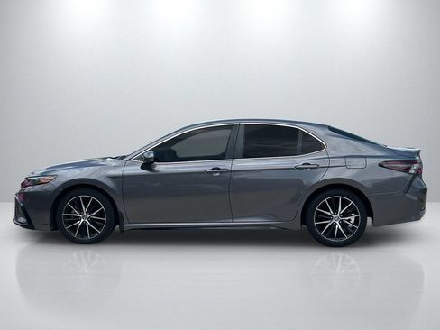 Used 2021 Toyota Camry SE FWD image 8