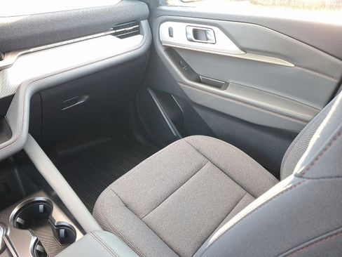 New 2026 Ford Explorer Active image 17