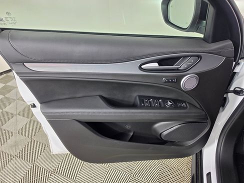 Used 2024 Alfa Romeo Stelvio Veloce AWD/4WD image 18