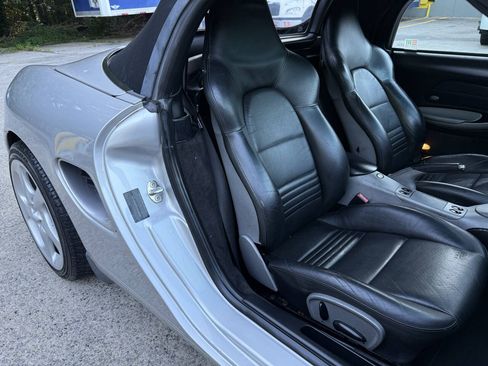 Used 2002 Porsche Boxster RWD image 12