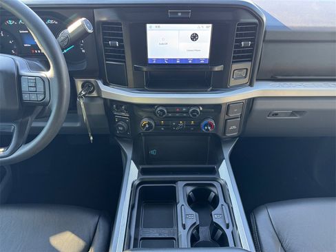 Used 2025 Ford F250 XLT image 11
