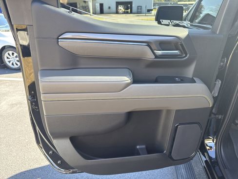 Used 2023 Chevrolet Silverado 1500 ZR2 w/ Technology Package image 29